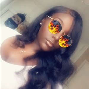 Meet your Posher, Raquel